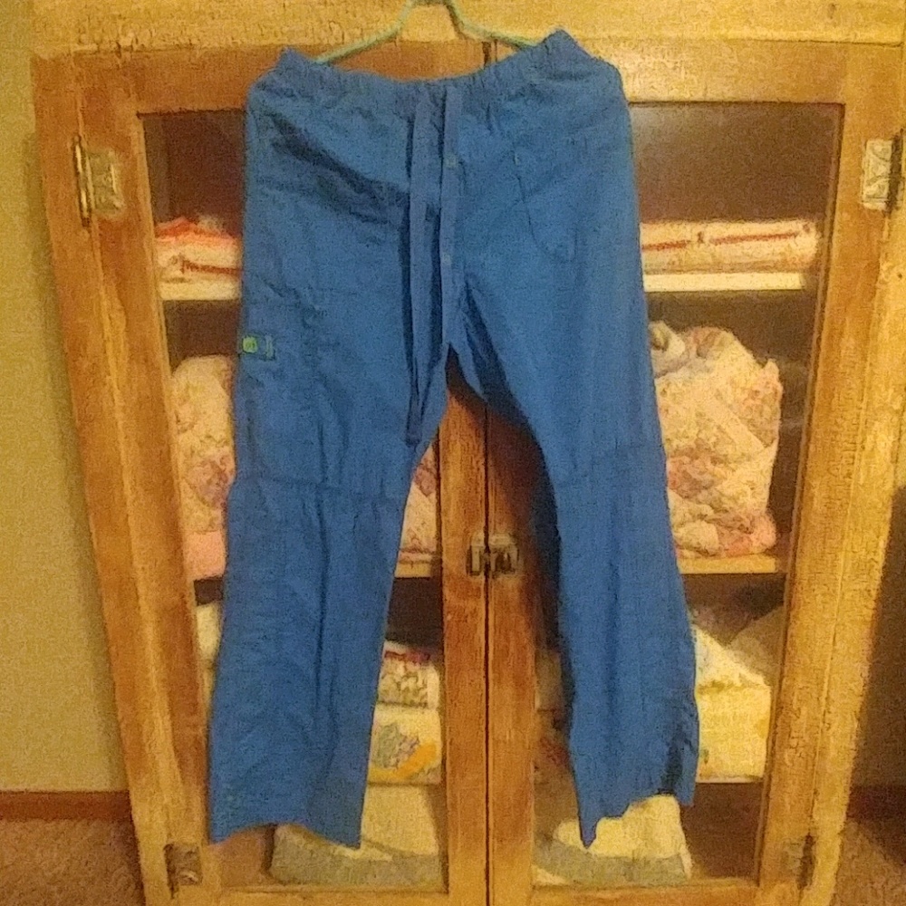 Wink Scrub Set